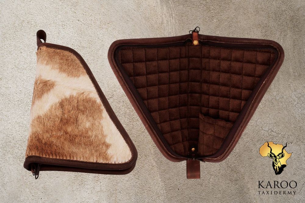 Giraffe Hand Pistol Case